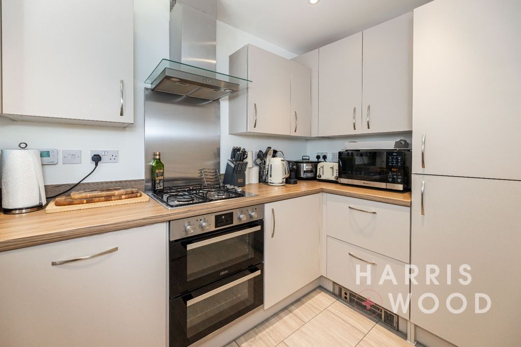 Property photo 2 of 23 4498627