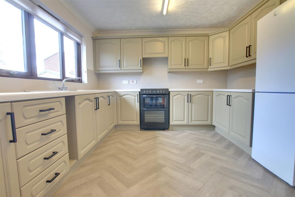 Property photo 3 of 10 Img_9964-Img_9966.Jpg