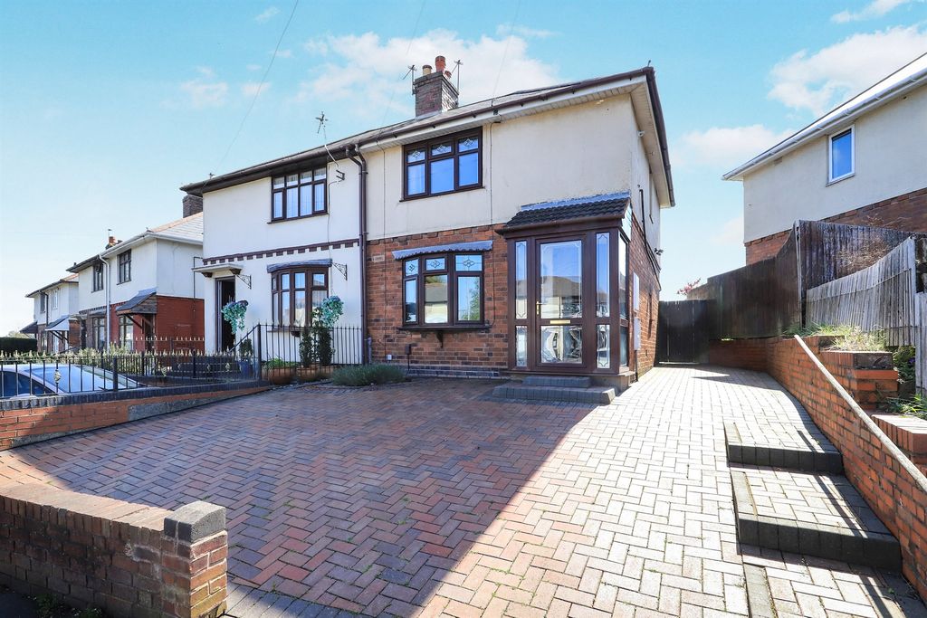 Property photo 1 of 13