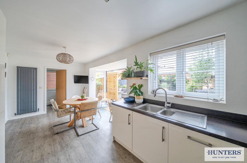 Property photo 3 of 26 640530B6-506A-4598-8B72-d9463d5984Ad.Jpg