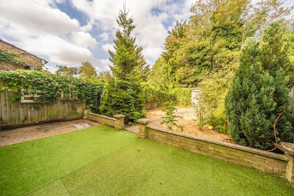 Property photo 3 of 6