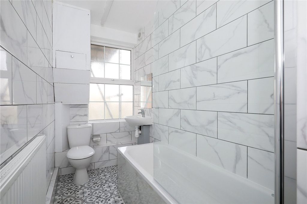 Property photo 3 of 9 Picture No. 07