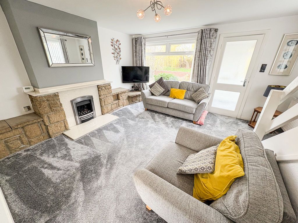 Property photo 2 of 10 Photo 3