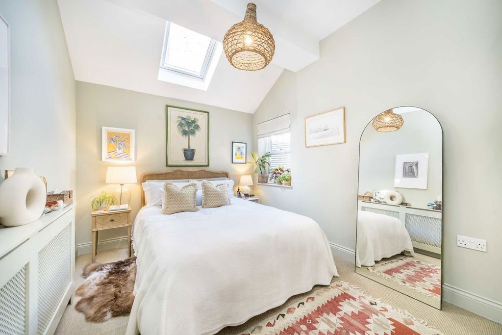 Property photo 3 of 8