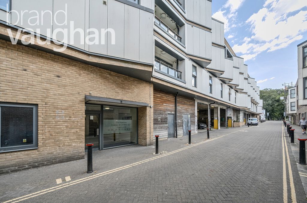 Property photo 1 of 9 Extermal