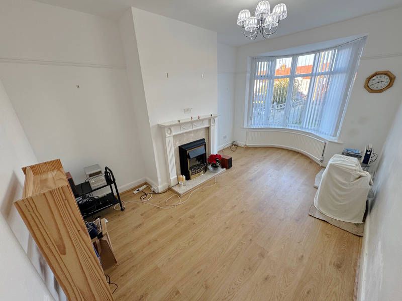 Property photo 2 of 23 Lounge