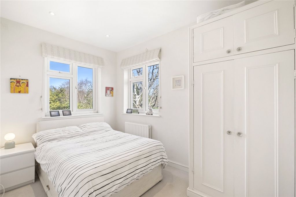 Property photo 2 of 7 Bedroom