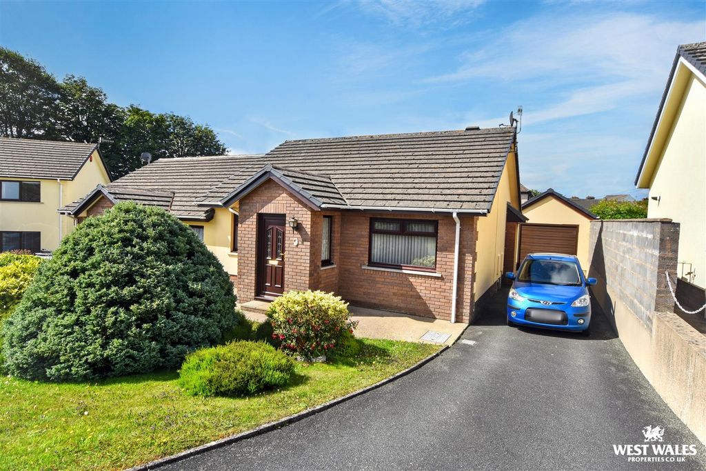 Property photo 1 of 13 15_Blurred.Jpg