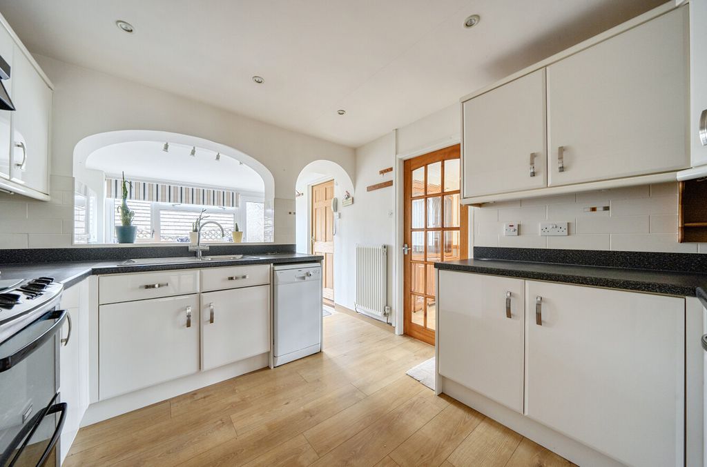 Property photo 2 of 21 1449776-2-69F1093...