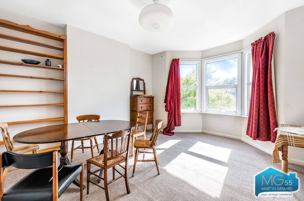 Property photo 2 of 11 Picture No. 21