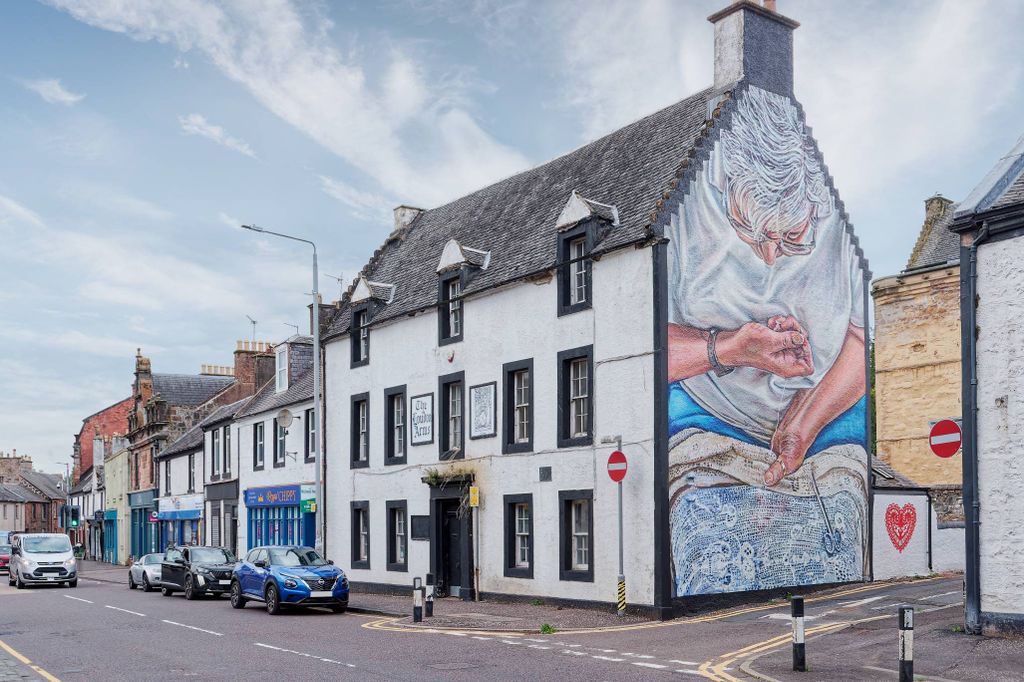 Property photo 1 of 20