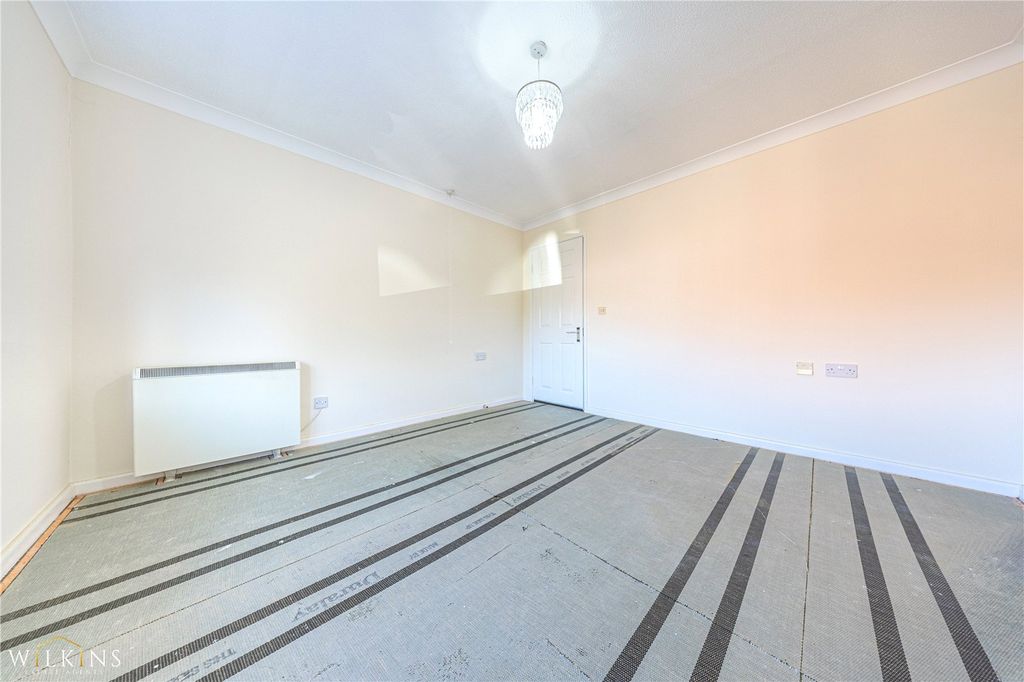 Property photo 3 of 23 Picture No. 11