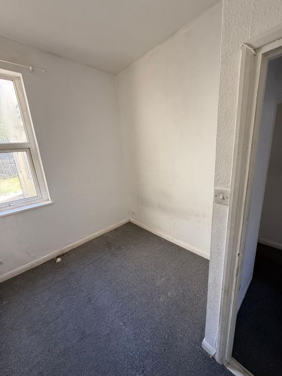 Property photo 3 of 7 Gallery