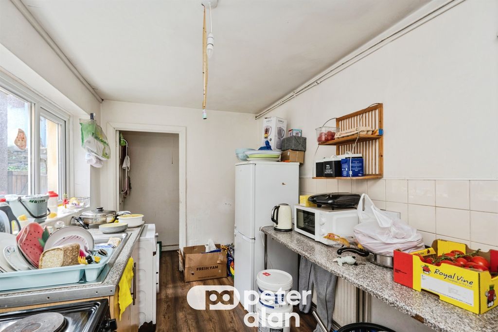 Property photo 3 of 20