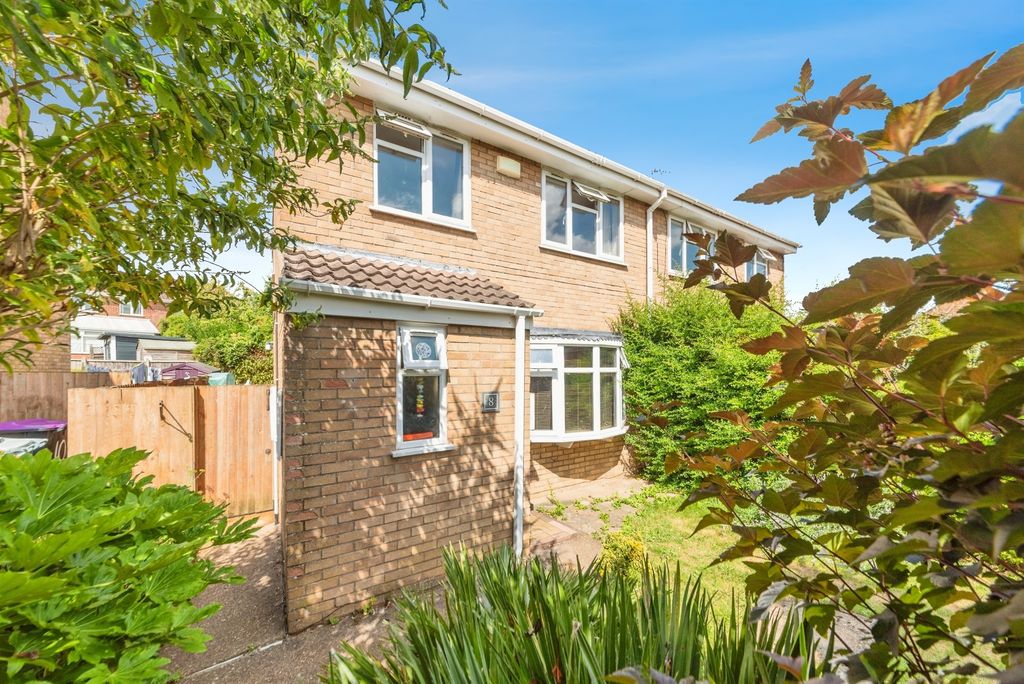 Property photo 1 of 16 Front