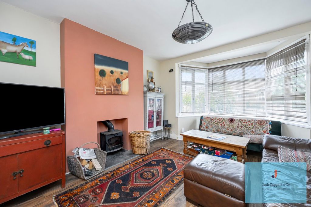 Property photo 3 of 15