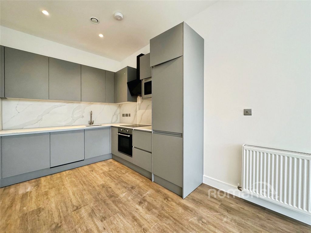 Property photo 3 of 4 Picture No. 10