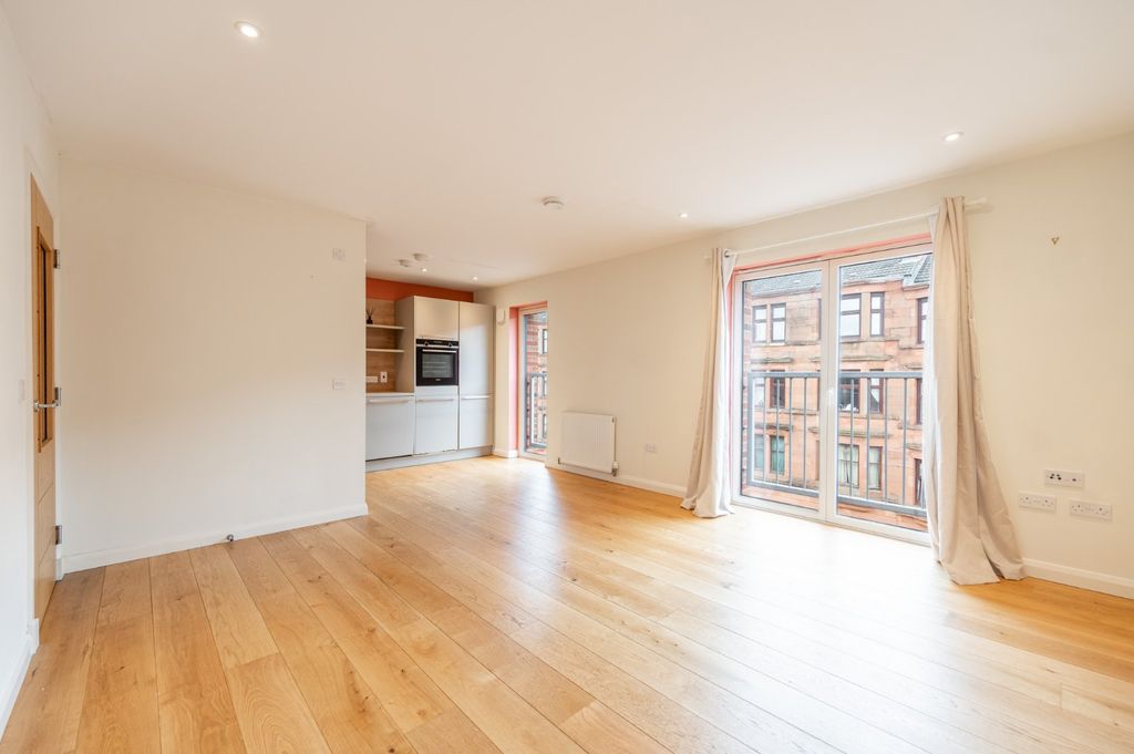 Property photo 3 of 12 Picture No. 01