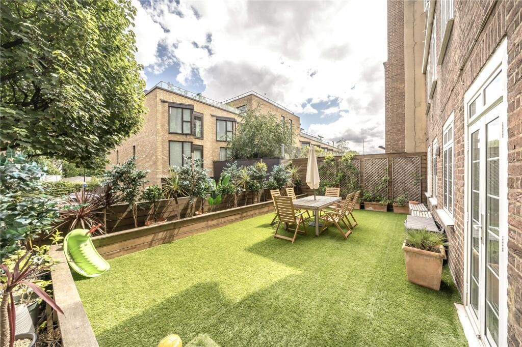 Property photo 2 of 11 22353_Nhl180056_L_Img_07_0000.Jpeg