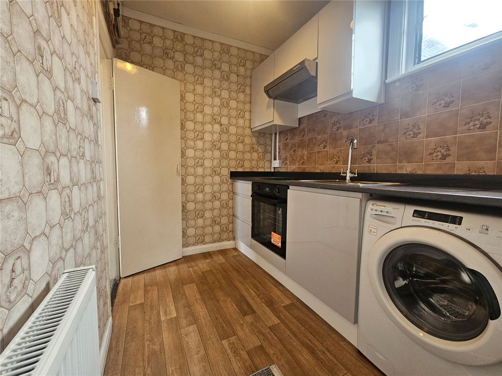 Property photo 2 of 4 Picture No. 02