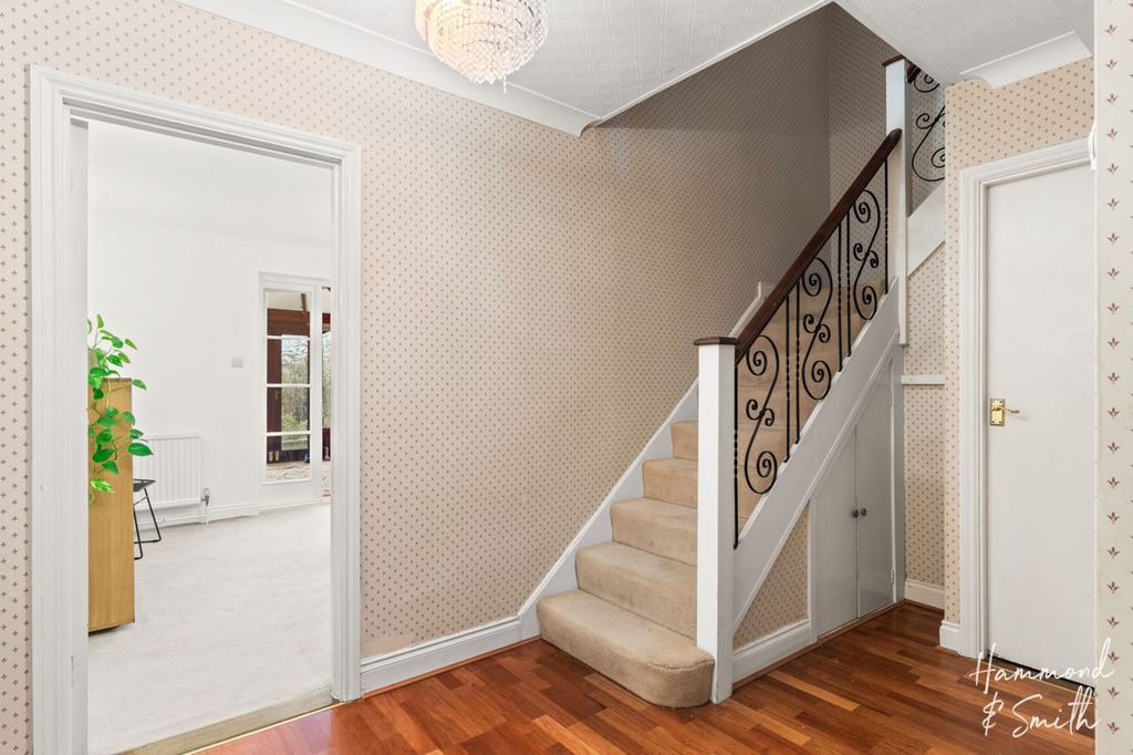 Additional image 5 of 4 bed end terrace house for saleTheydon Grove, Epping CM16