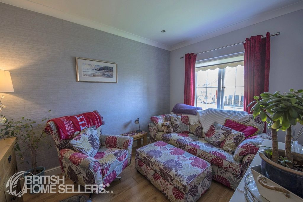 Property photo 3 of 19 Picture No. 41