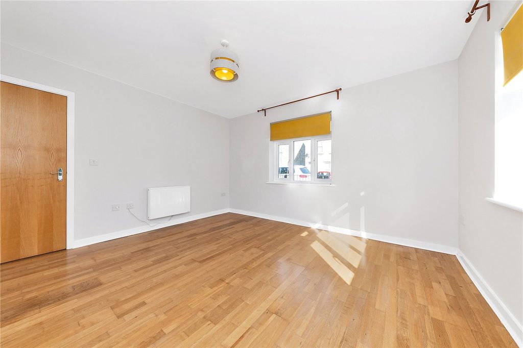 Property photo 3 of 8 Picture No. 03