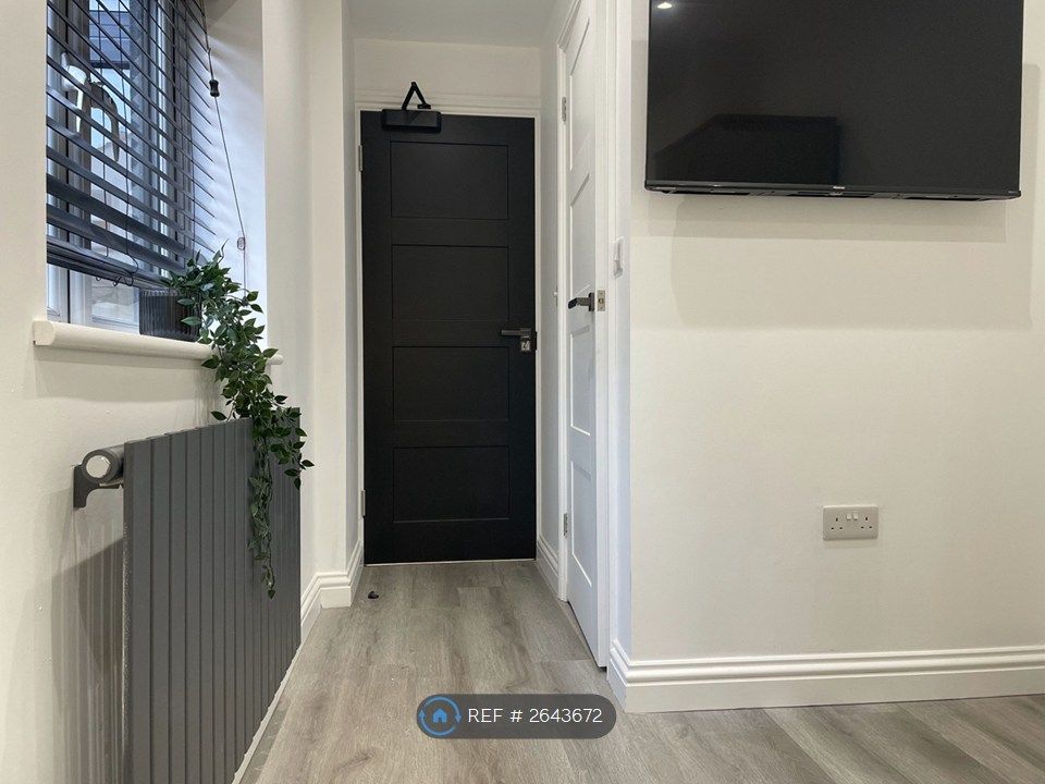 Property photo 2 of 7 Room 2