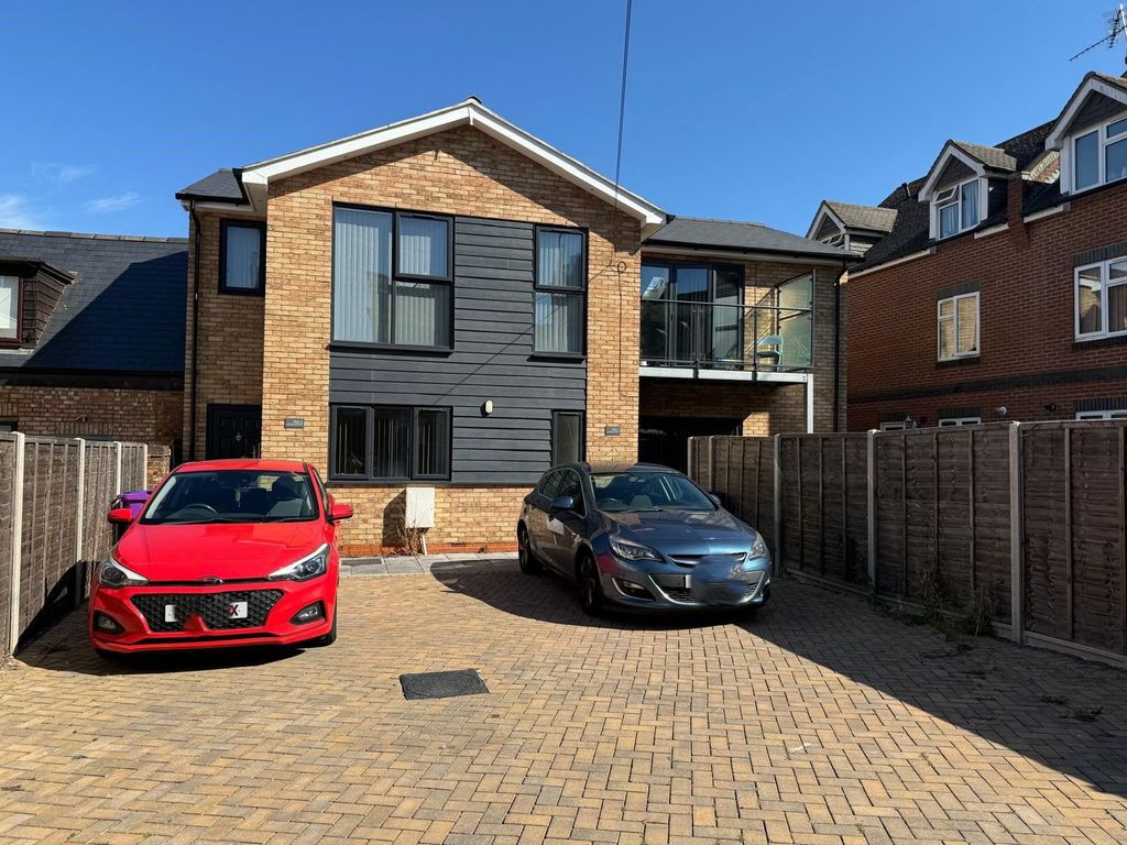 Property photo 1 of 1