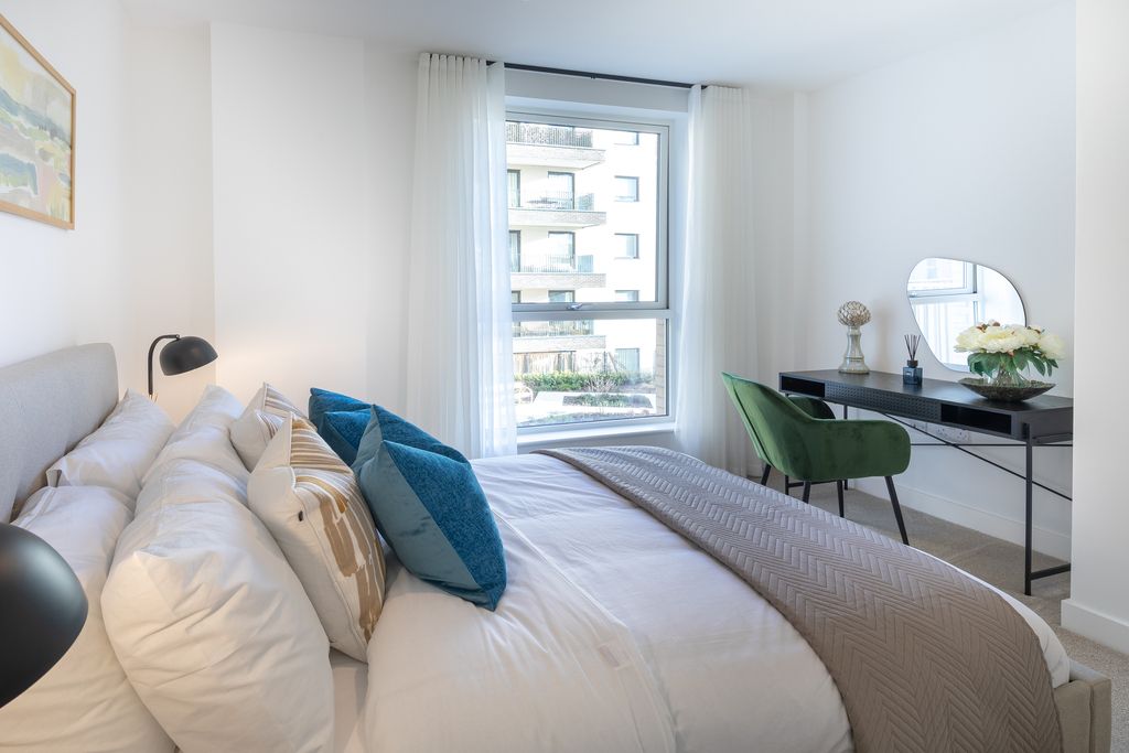 Property photo 3 of 5 25.12.03 F17 Granada P138 2 Bed-30-Hdr