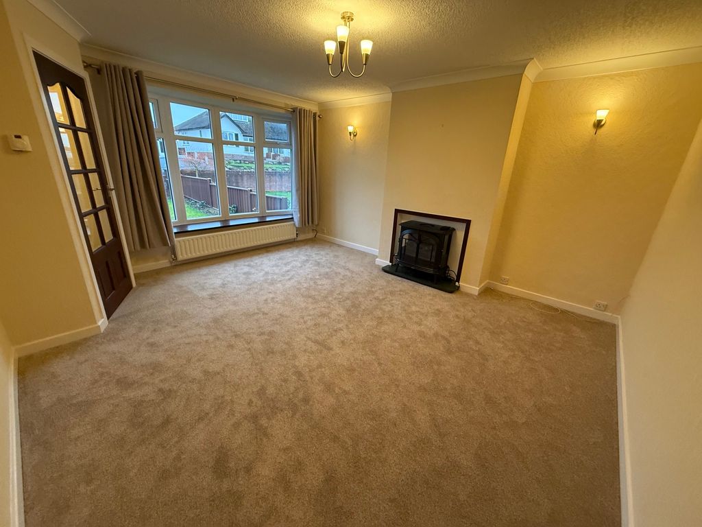 Property photo 2 of 15 Lounge