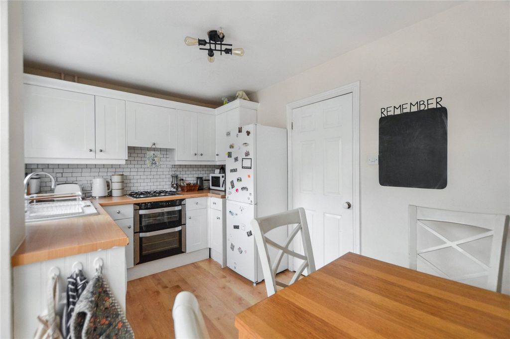 Property photo 2 of 11 Picture No. 07