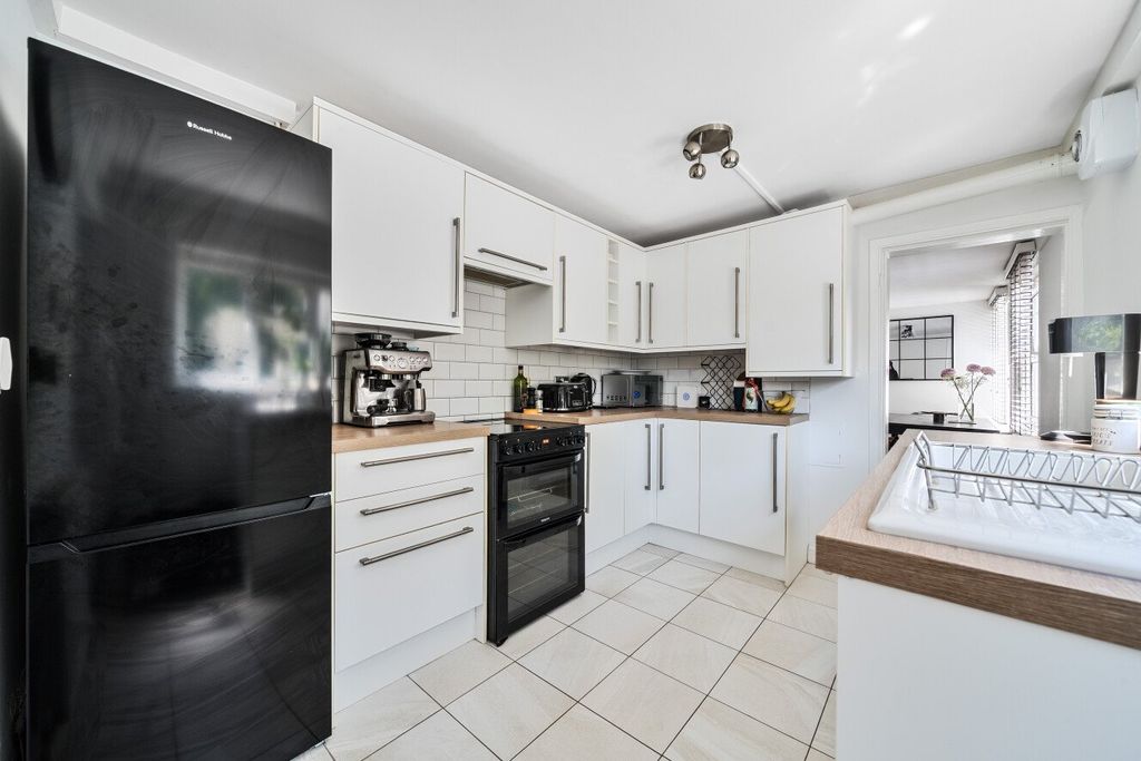 Property photo 3 of 8 Picture No. 61