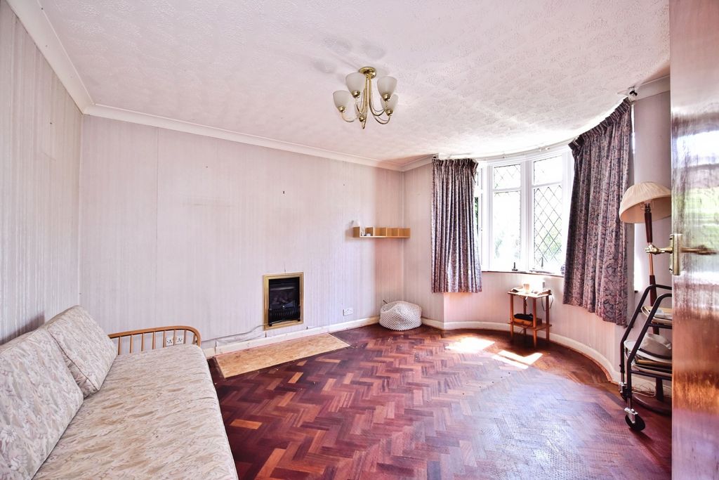Property photo 3 of 18 Pbox-Img.Jpg