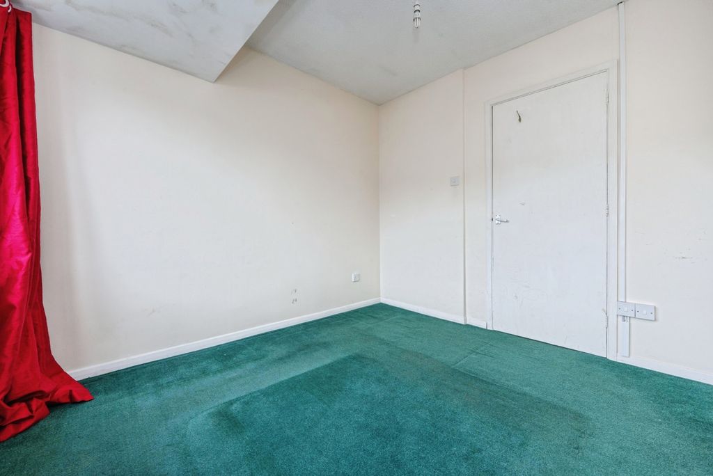 Property photo 2 of 19 Pbox-Img.Jpg