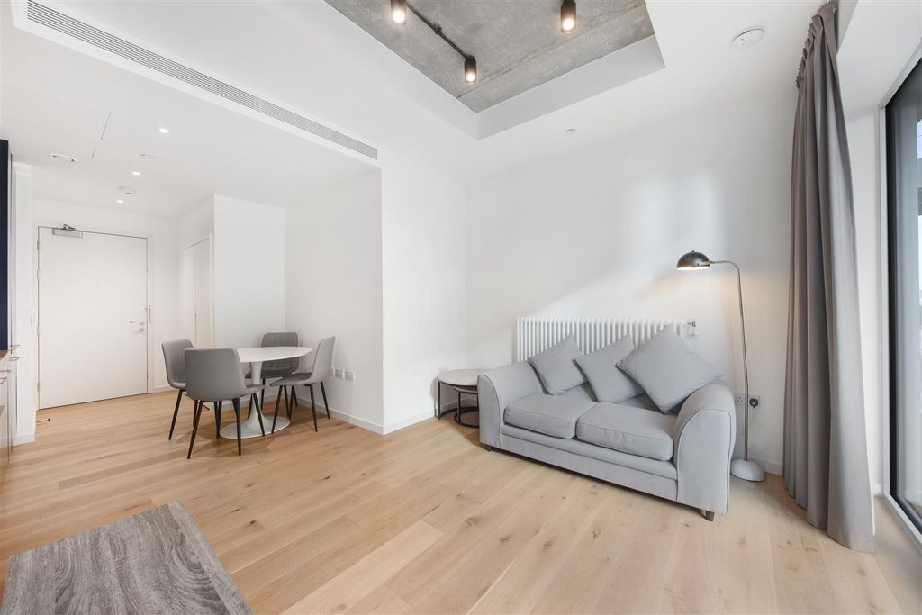 Property photo 2 of 18 Flat 510, Rendel House - Xcsevefzyqrkdzmits0G.Jpg