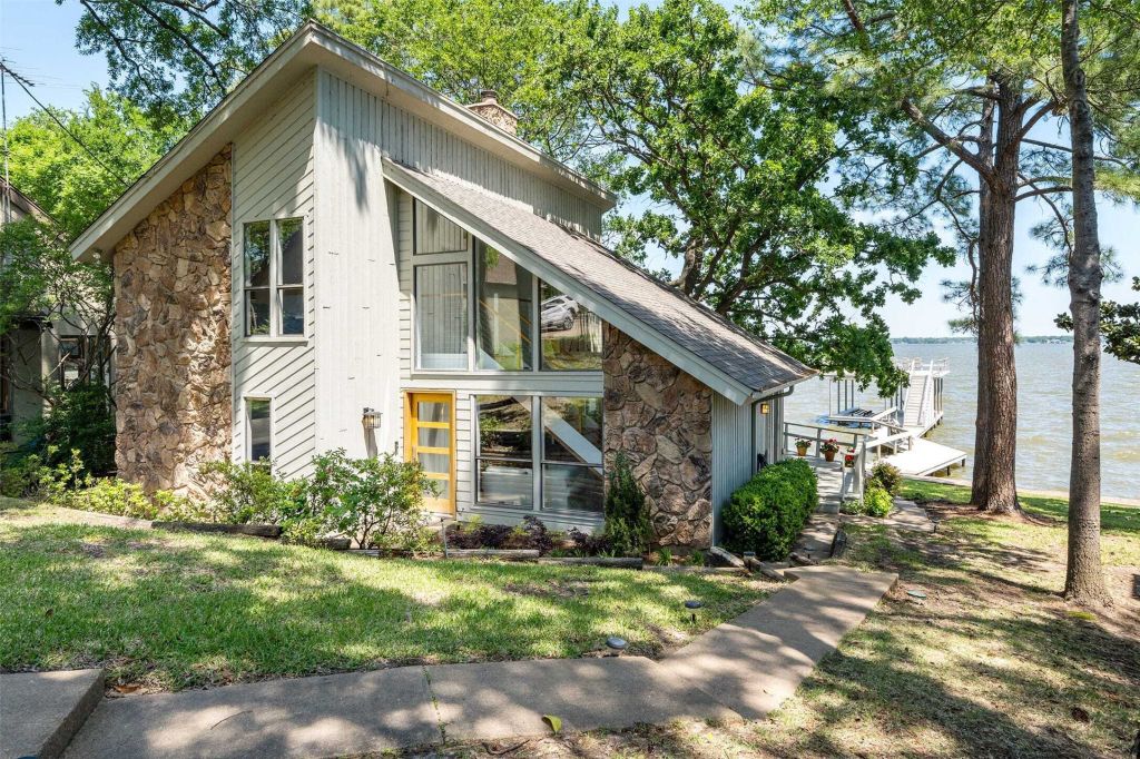 Property photo 1 of 31