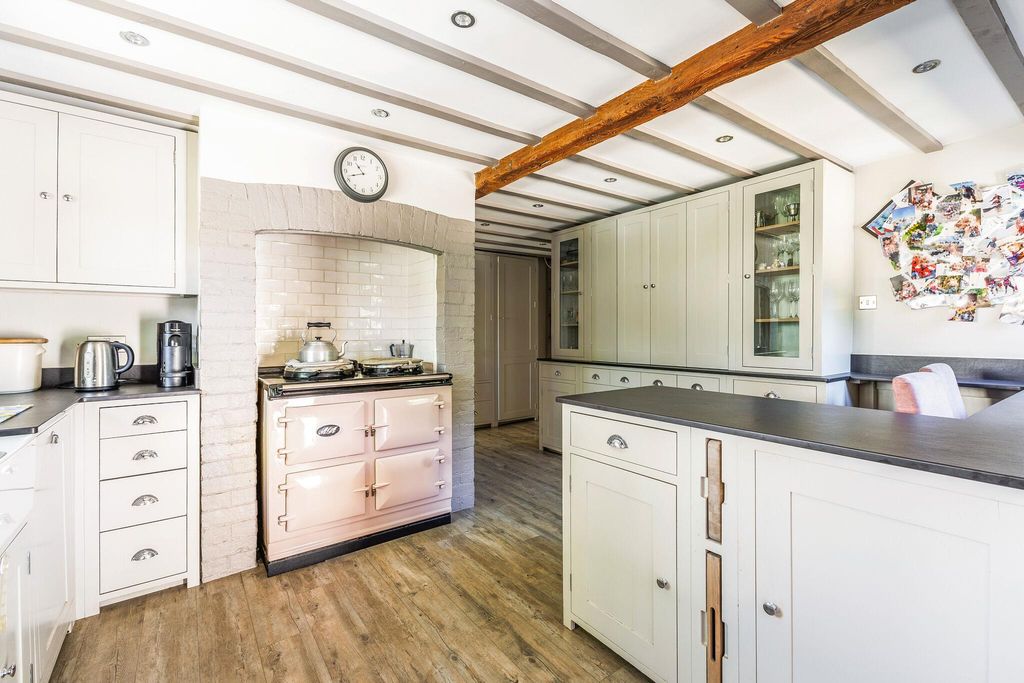 Property photo 2 of 27 Image