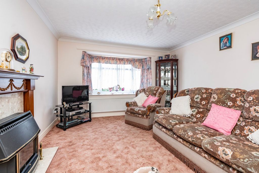 Property photo 2 of 14