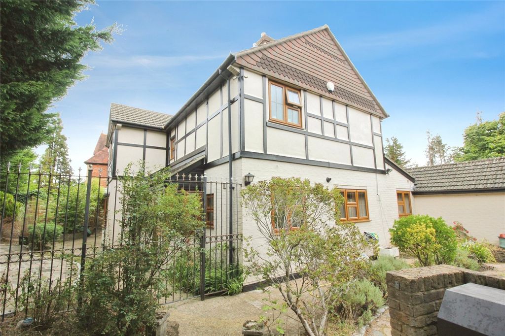 Property photo 1 of 19 Picture No. 02