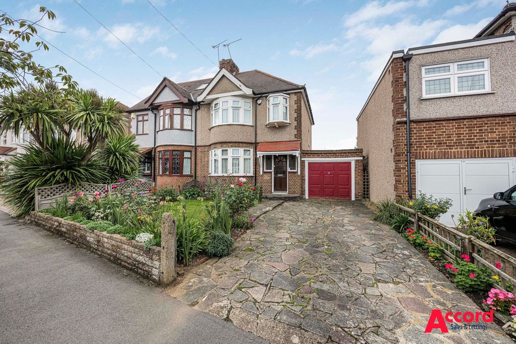 Property photo 1 of 25