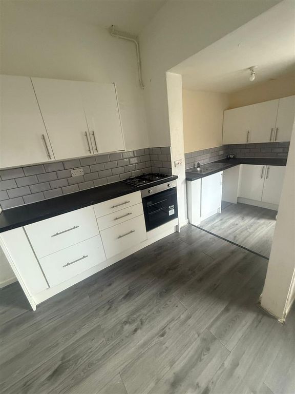 Property photo 2 of 12 2. Kitchen .Jpg