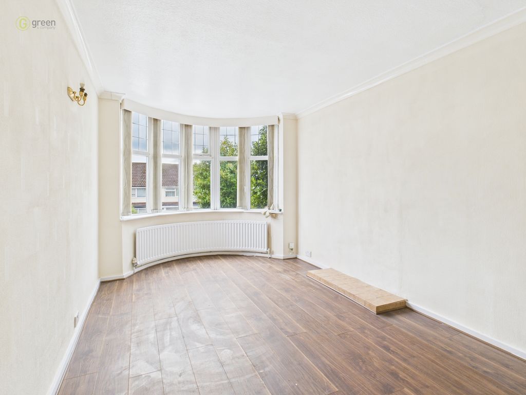 Property photo 3 of 25