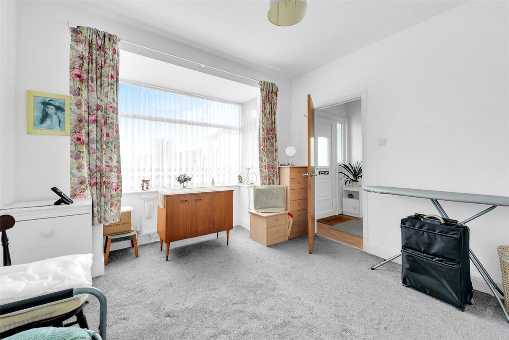 Property photo 3 of 23 Picture No. 06