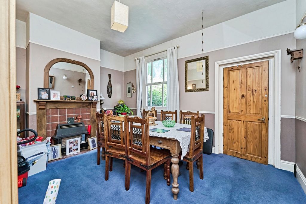 Property photo 3 of 16 Photo