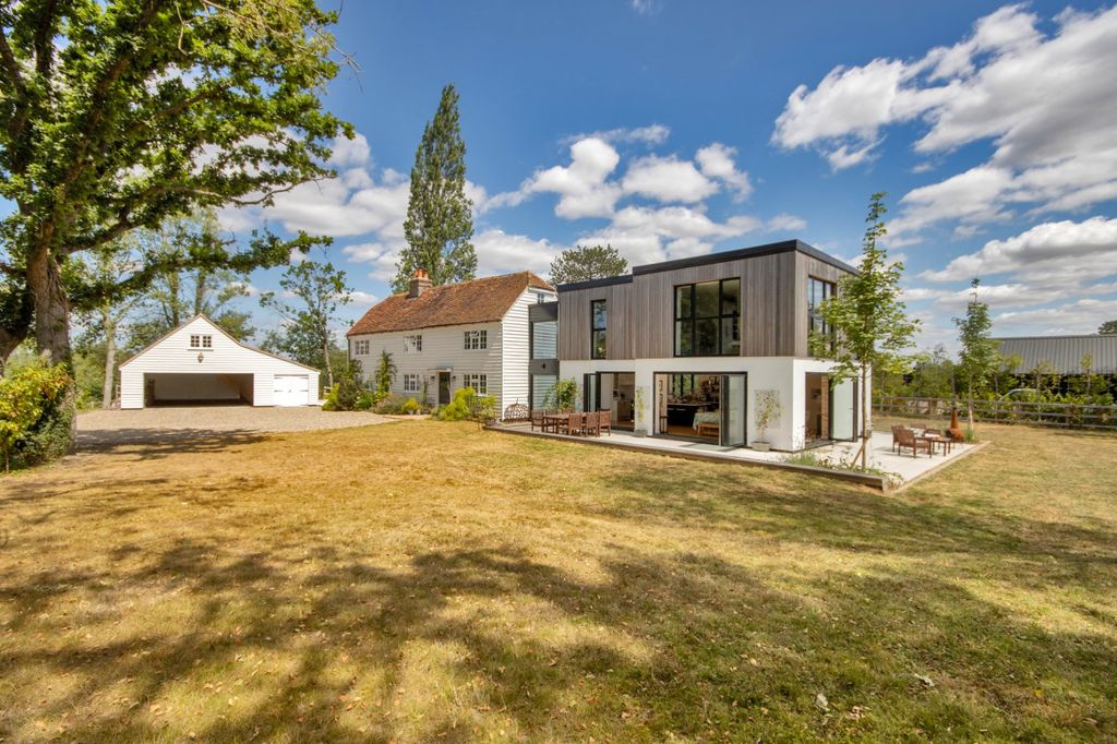 Property photo 1 of 28 Dislingbury Fh