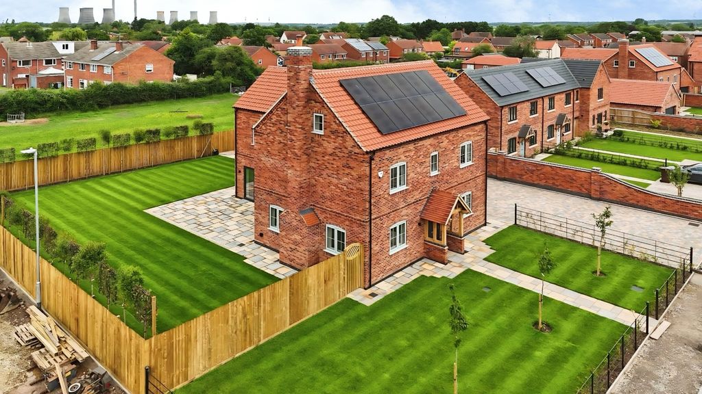 Property photo 1 of 33 5187290