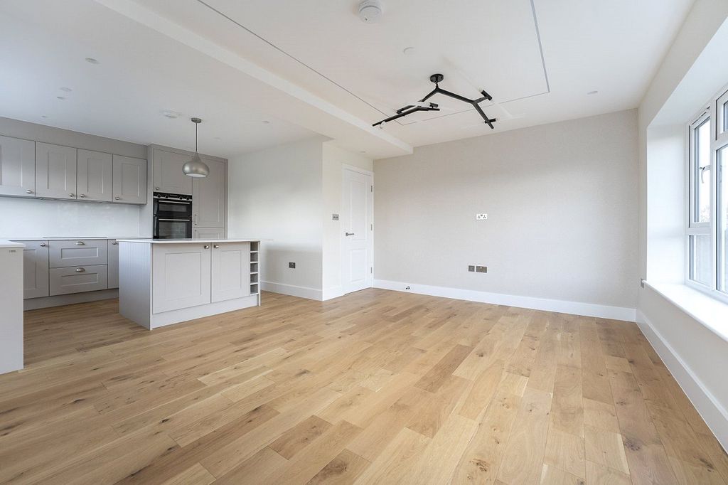 Property photo 2 of 30 Picture No. 02