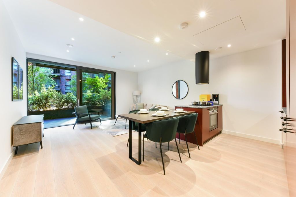 Property photo 2 of 21