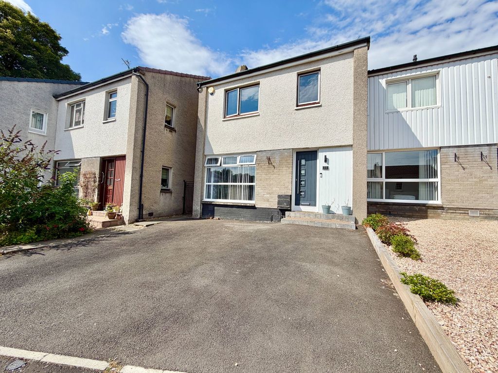 Property photo 1 of 29